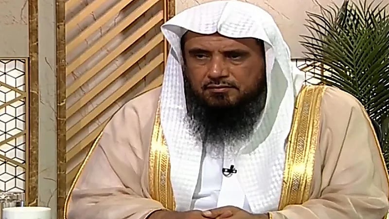 الخثلان يوضح ما الأفضل في صلاة الليل الجهر أم الإسرار.. فيديو