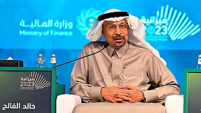 المملكة تعرب عن رغبتها في توريد الطاقة النظيفة إلى أوروبا عبر أذربيجان