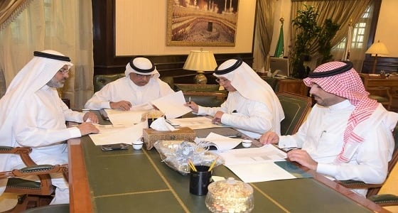 مدير جامعة أم القرى يعتمد قبول 1200 طالب في برامج الدراسات العليا