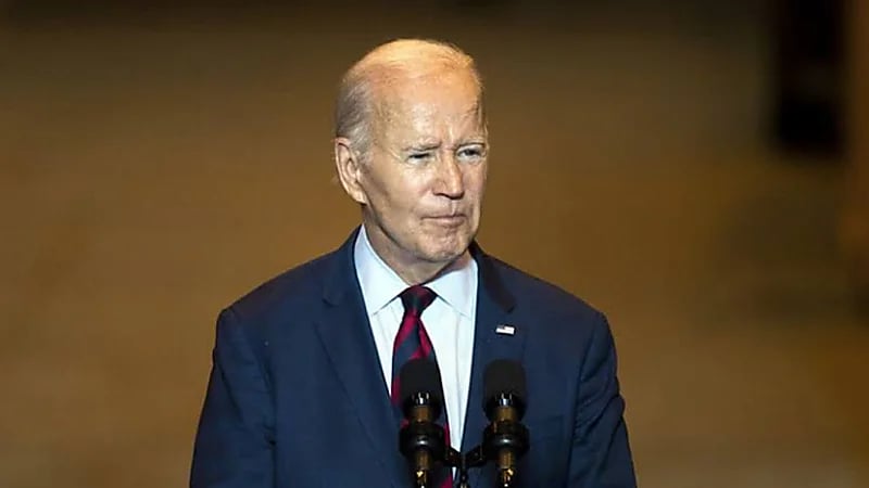 بايدن يقع في زلة جديدة ويذكر أنه التقى برئيس توفى قبل أعوام .. فيديو