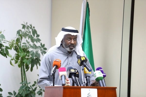 ماجد عبد الله: نسعى لمسح دموع لاعبي الكرة المحتاجين وأسرهم