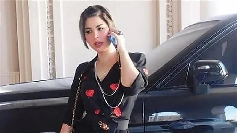 شمس الكويتية تستعرض أنوثتها بإطلالة ناعمة