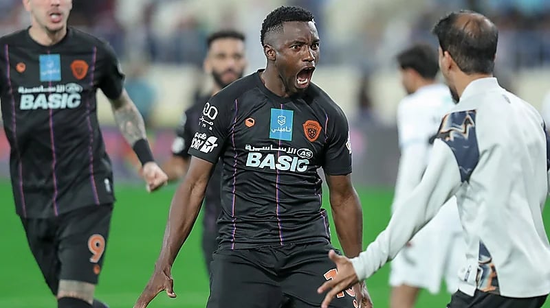 الفيحاء يهزم الأخدود بثنائية .. فيديو