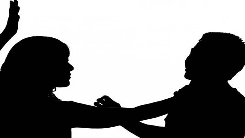 عروس تصيب زوجها بعاهة مستديمة