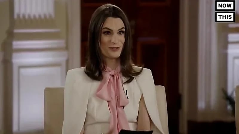 "بايدن" لـ رجل متحول جنسيًا: الله يحبك (فيديو)