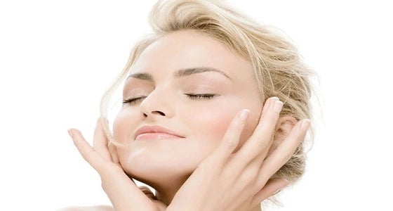 سكراب زيت الزيتون والسكر لتنظيف البشرة من الشوائب نهائيًا