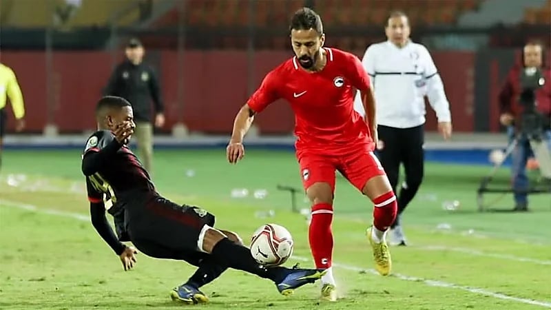 نابولي يهزم ليتشي بالنيران الصديقة وميلان يتعادل مع ساليرنيتانا