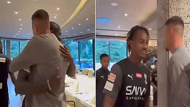 لاعبو الهلال يرحبون بالوافد الجديد سافيتش .. فيديو