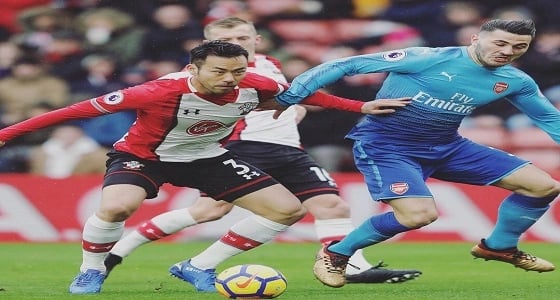 مدافع ساوثهامبتون يقترب من صفوف الزعيم