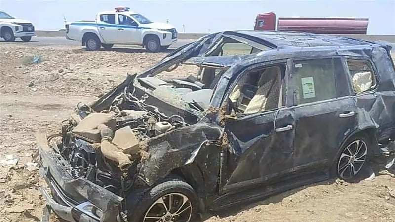 جدل حول العثور على كنز داخل سيارة متوفى بحادث مروع.. صور