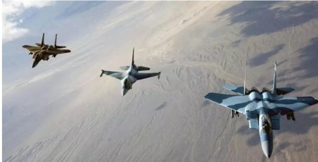 مقتل 16 مدنيا جراء قصف لطيران التحالف الدولي على دير الزور في سوريا