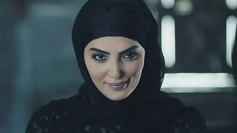 حورية فرغلي: اتدفنت في المقابر الساعة 3 الفجر .. فيديو