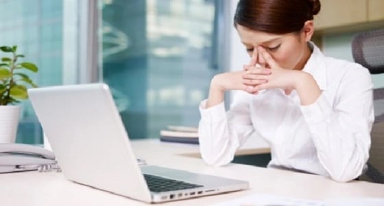 5 عادات خاطئة بوظيفتك تدمر صحتك