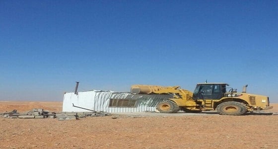 إزالة عدد من الاستراحات المخالفة بالقطيف