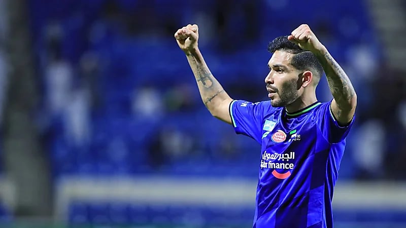 الفتح يقترب من مخالصة بيتروس