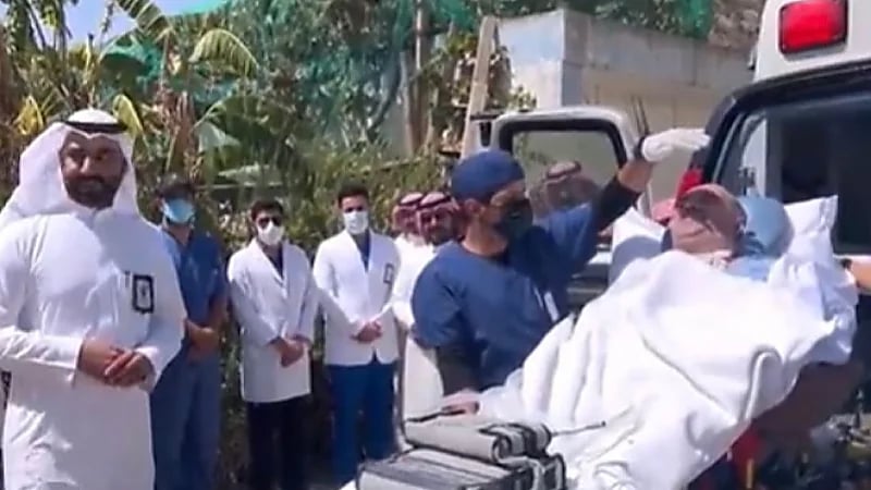 قصة مريض يلازم العناية المركزة لأكثر من 22 عامًا (فيديو)