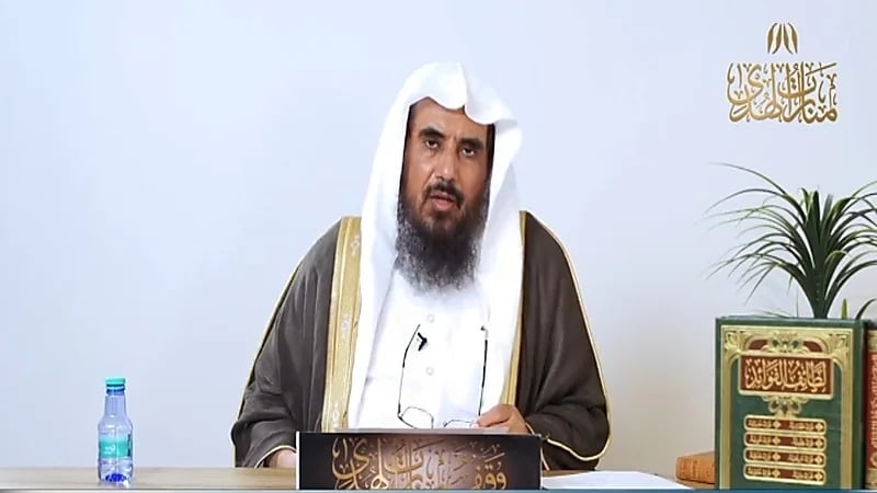 بالفيديو.. "الخثلان" يكشف حكم تحديد المنهج للطلاب من باب التسهيل عليهم