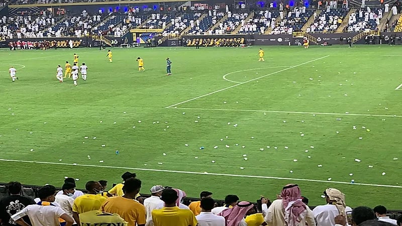 منها الصيام المتقطع.. "العرفج" يقدم اقتراحات لمنع شغب الجماهير