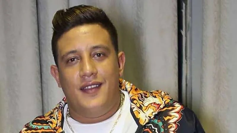 حمو بيكا يفتح النار على فنان شهير:"ليه شايفنا زبالة"