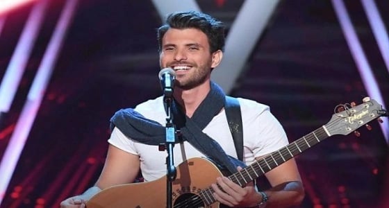 إليسا تغازل متسابق ذا فويس في أولى حلقاته