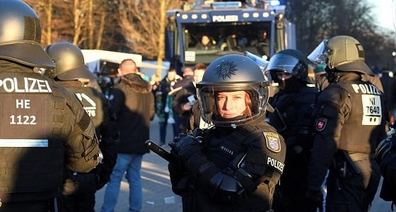 لاجئ سوري يقتل زوجته في بث مباشر عبر الفيسبوك