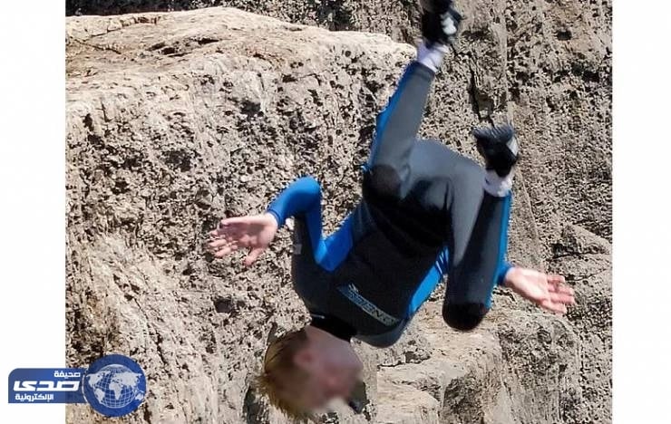 بالصور.. طفل يسقط عن ارتفاع 30 قدماً والقدرة الإلهية تنقذه