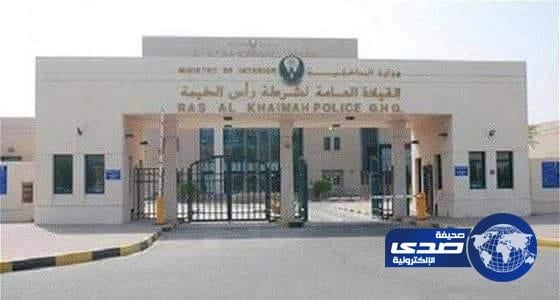 إماراتية تدهس طفلها تحت سيارتها