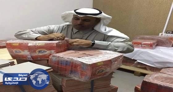 بالفيديو ..إغلاق مطبعة بعد ضبط  2 مليون ملصق مقلد بداخلها