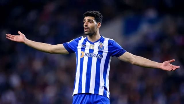 الهلال يعرض على مهدي طارمي التعاقد مقابل 9 ملايين يورو