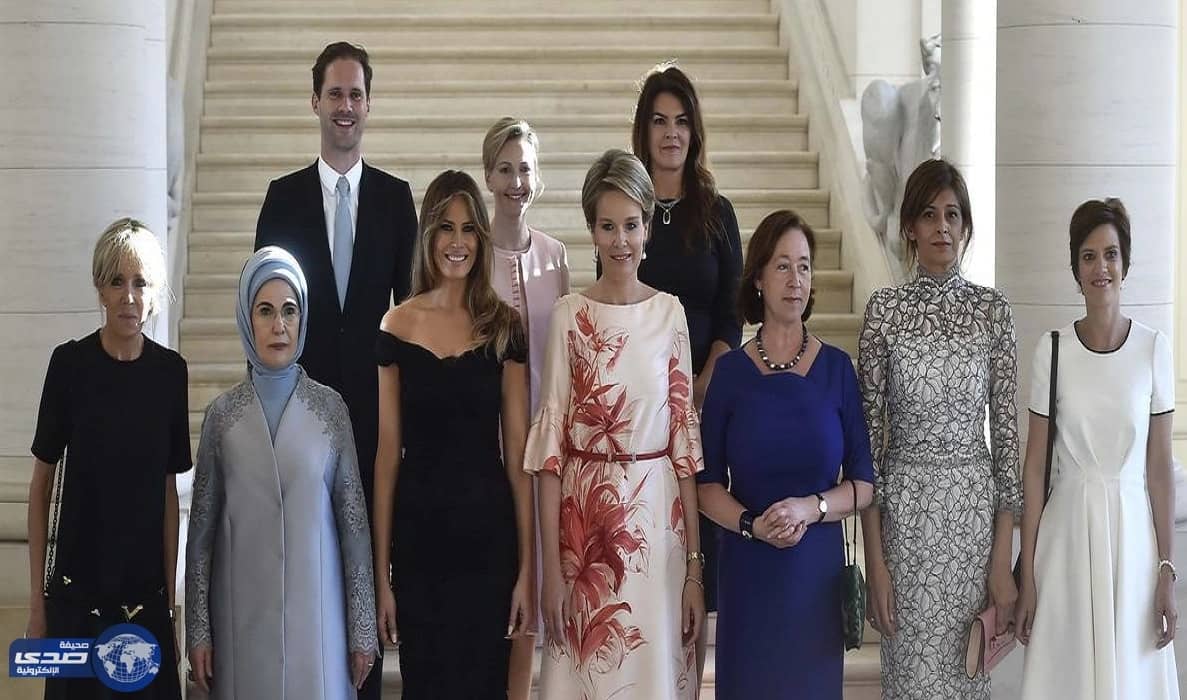 مثلي يتوسط السيدات الأوليات لحلف " الناتو " .. والسبب!