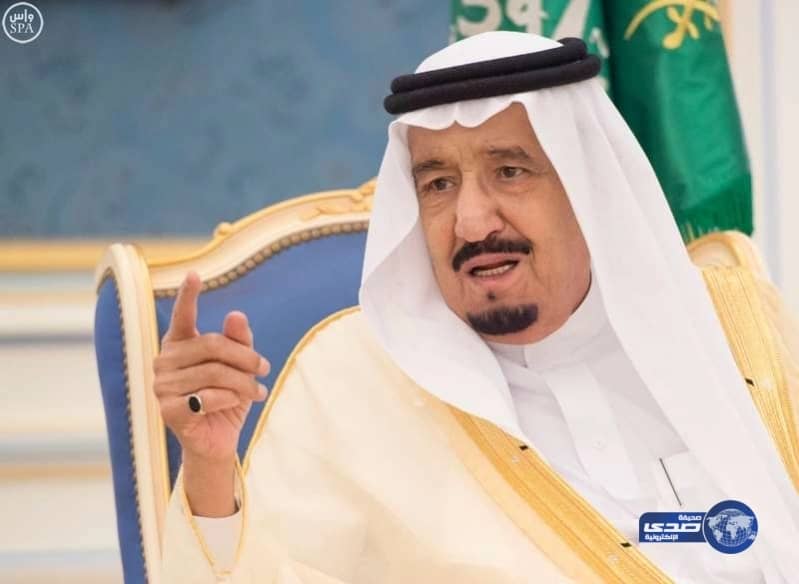 خادم الحرمين يأمر بصرف راتب شهر لـ 1200 من الطلبة الدارسين بمصر