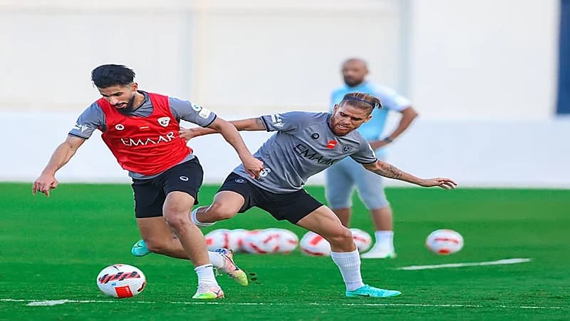 بالصور.. الهلال يستأنف تدريباته استعدادا لمواجهة الرائد