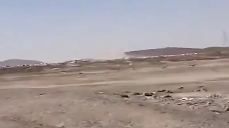 شاهد.. لحظة استهداف الحوثيين لأحد مخيمات النزوح بالصواريخ في مأرب