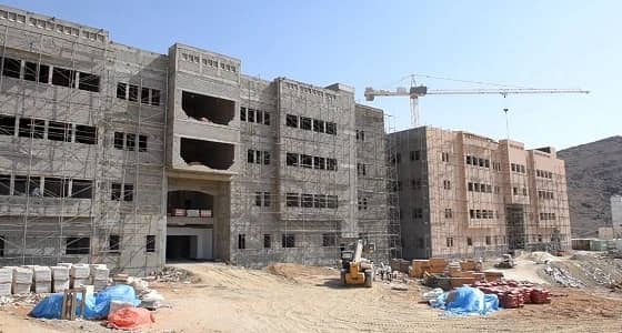 بالصور.. نائب أمير مكة يتفقد عددًا من المشاريع بـ " الكامل "