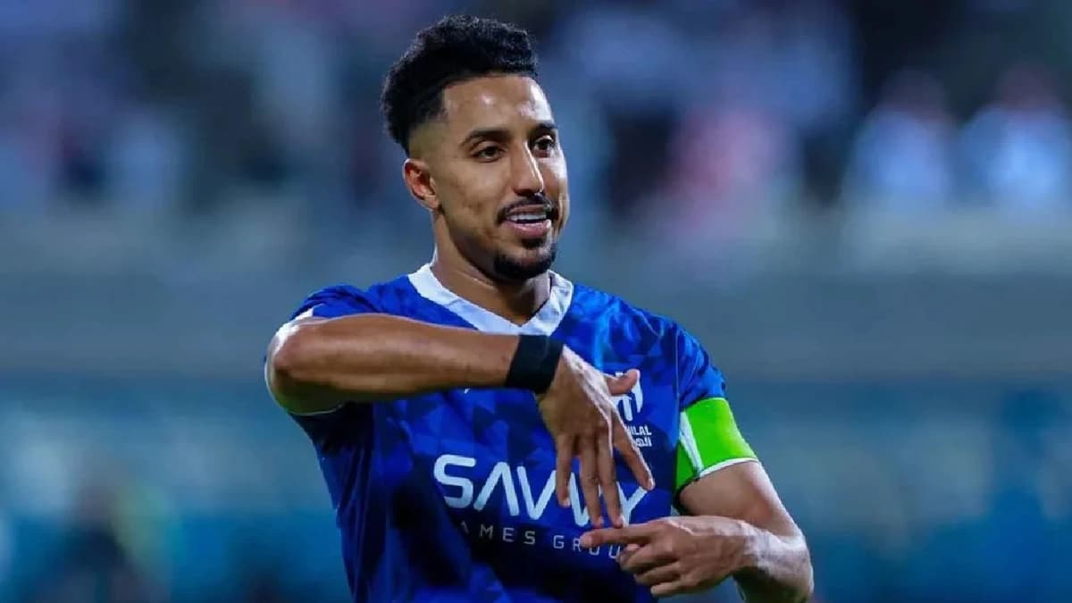 تأكيد غياب سالم الدوسري عن لقاء الاتحاد