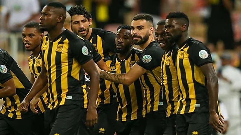 فيفا يعاقب الاتحاد بالمنع من قيد اللاعبين
