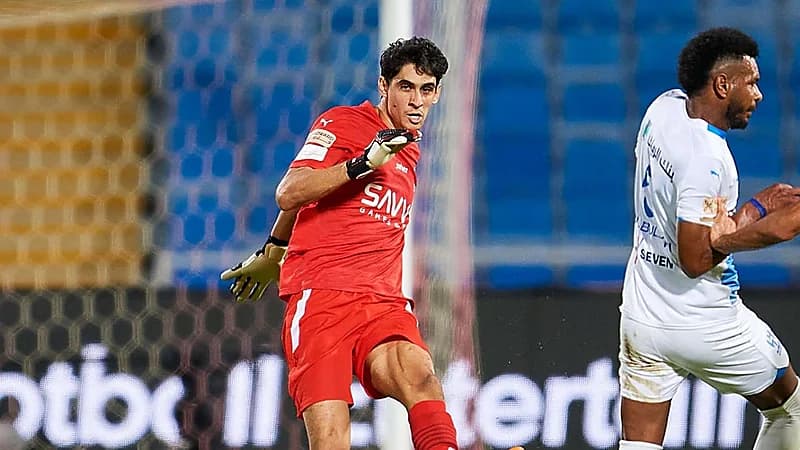 البليهي يمازح بونو خلال معسكر ألمانيا .. فيديو