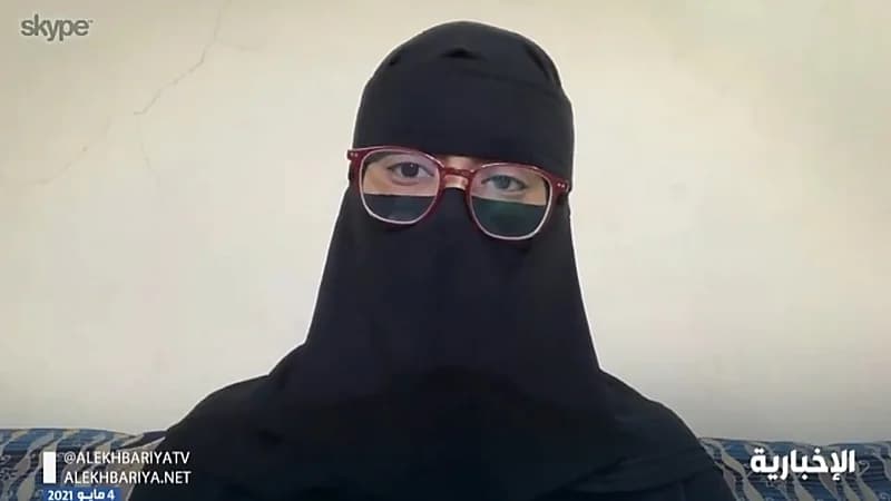 بالفيديو.. عائشة الحليبي تعلق على مباركة كابتن طائرة لها بالتخرج