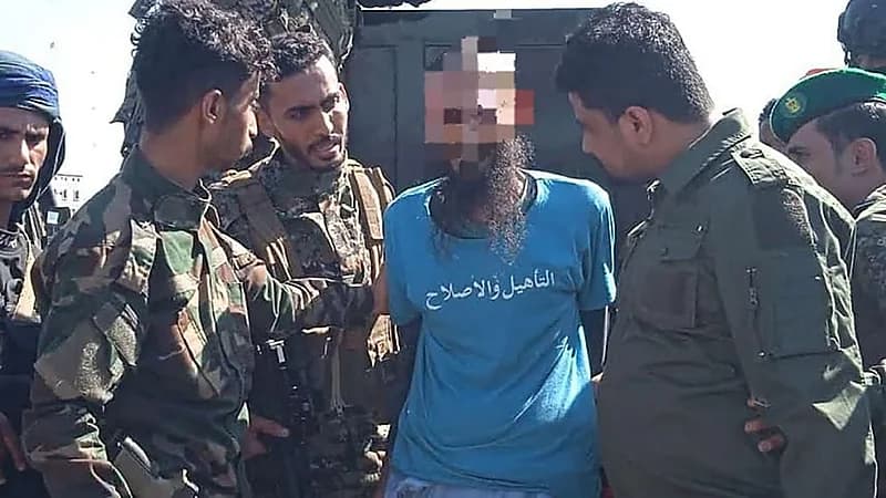 بالصور.. تنفيذ حكم الإعدام بحق قاتل ذبح سيدة وطفلتيها