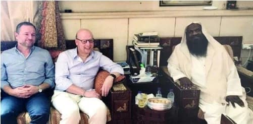 الكلباني: زيارة مالك مانشيستر يونايتد للمسجد للتعرف على الإسلام الحقيقي