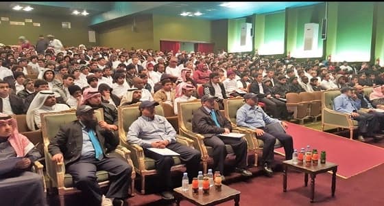 434 خريجا في مرحلتي البكالوريوس والدبلوم بتقنية أبها
