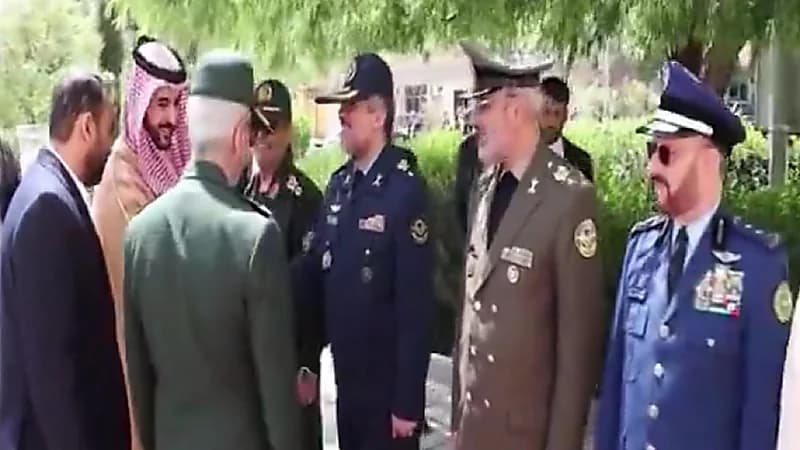 لحظة استقبال وزير الدفاع الأمير خالد بن سلمان لدى وصوله إلى طهران.. فيديو
