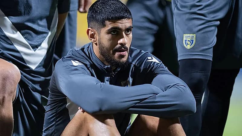 الأهلي يصرف النظر عن صفقة وليد الأحمد لاعب التعاون