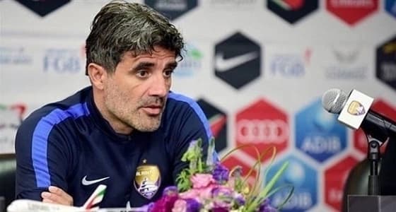 الهلال يتسبب في إيقاف مدرب العين الإماراتي