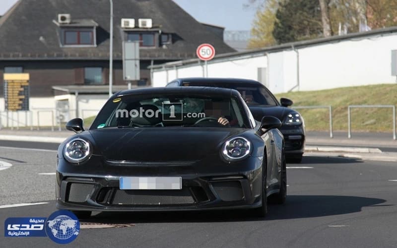 بالصور.. رصد لموديل غامض من بورش بحلبة نوربورجرينج