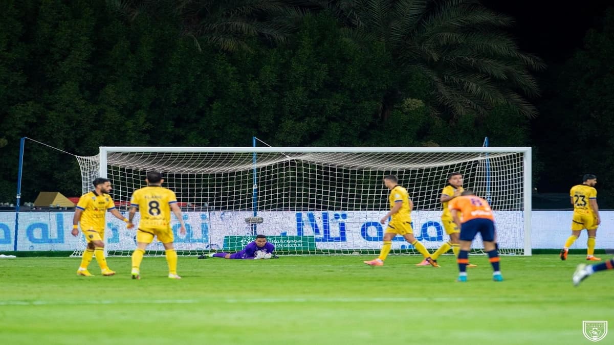 التعاون يهزم الفيحاء بثنائية