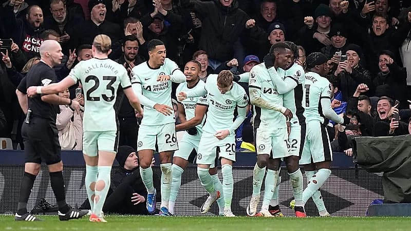 تشيلسي يتغلب على لوتون بثلاثية