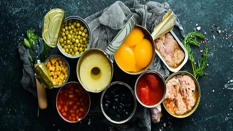 الوجبات المعلبة قد تزيد من خطر الإصابة بسرطان الأمعاء