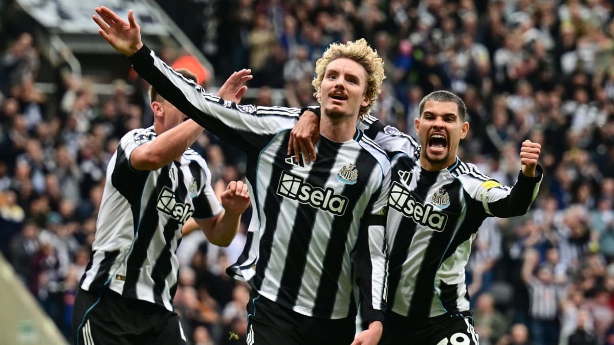 نيوكاسل يهزم نوتنجهام بثنائية