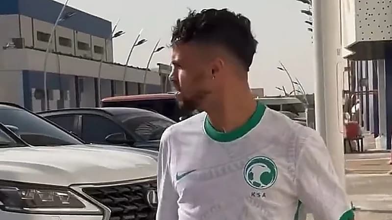 ميشيل يظهر بقميص المنتخب الوطني .. فيديو